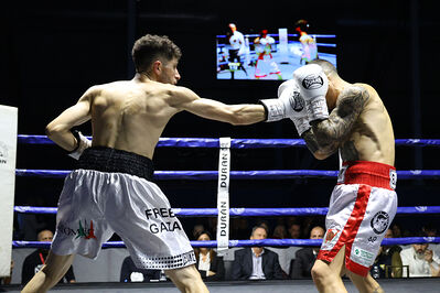 TITOLO MONDIALE PESI MEDI E ITALIANO PESI MOSCA