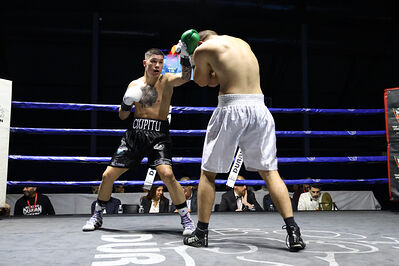 TITOLO MONDIALE PESI MEDI E ITALIANO PESI MOSCA