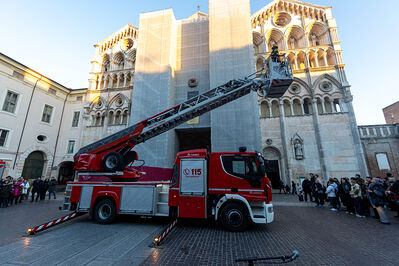 VIGILI DEL FUOCO DEPOSIZIONE CORONA ALLA MADONNA