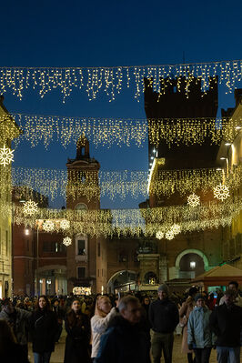 ACCENSIONE ALBERO DI NATALE FERRARA